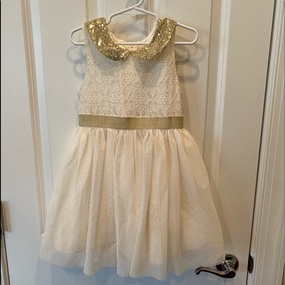 Girls dress